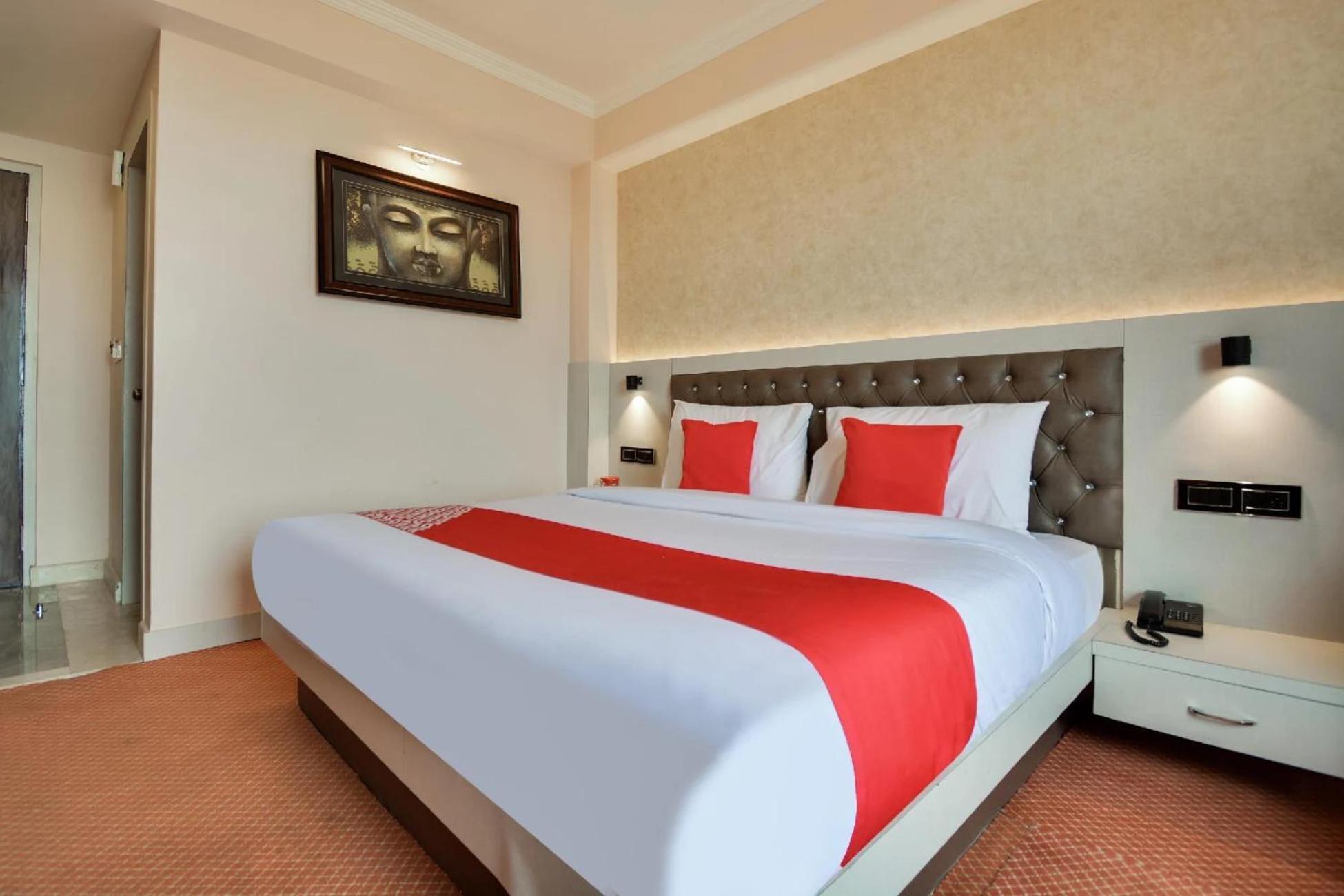 Hotel Aangan Regency Shimla Exterior foto